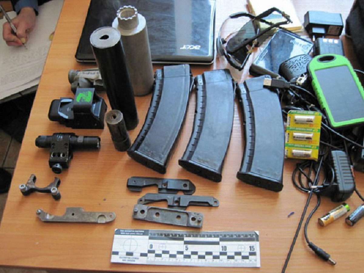 Боєць АТО залишив у камері схову львівського вокзалу наплічник із арсеналом зброї
