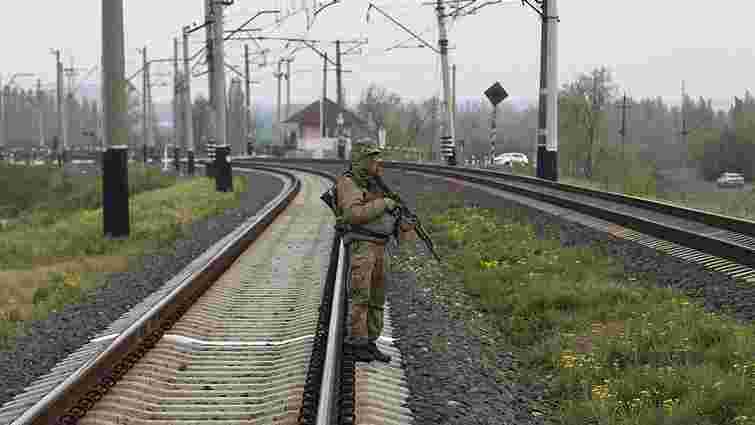 На Луганщині бойовики підірвали залізничний міст