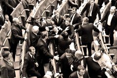 Парламентські бої без правил