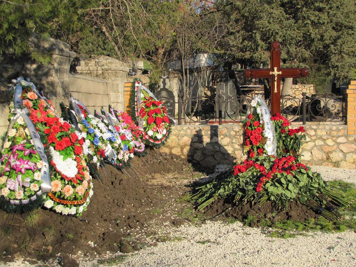 Янукович був присутній на похороні сина, - Крыминформ