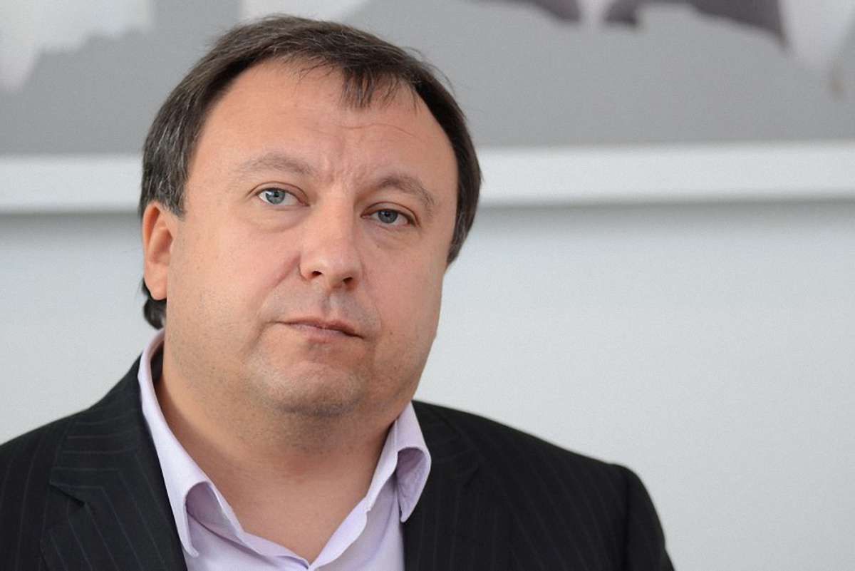 Інтерпол зняв  з розшуку українського політика 
