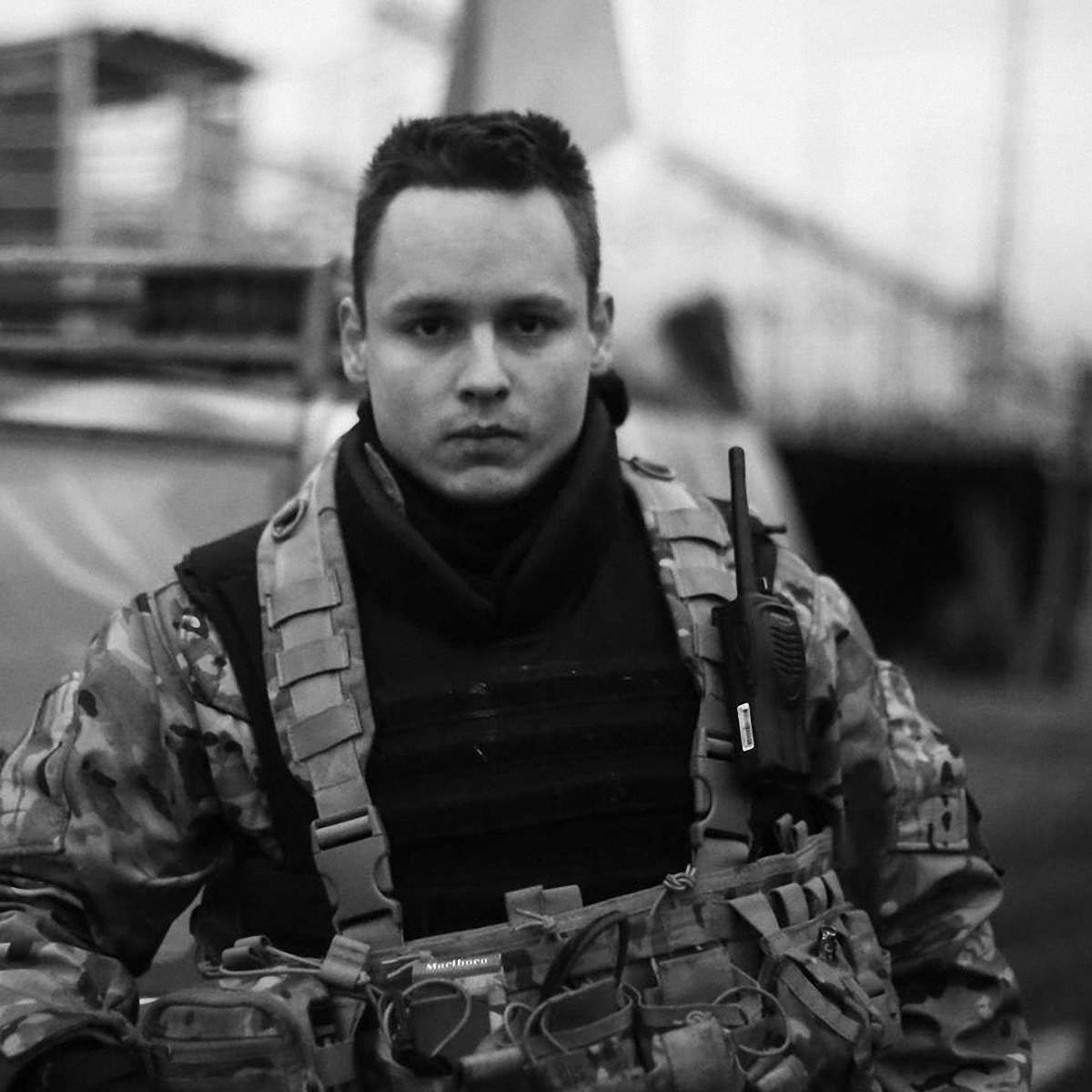 Народний депутат погрожував кінорежисерові та добровольцю фізичною розправою 