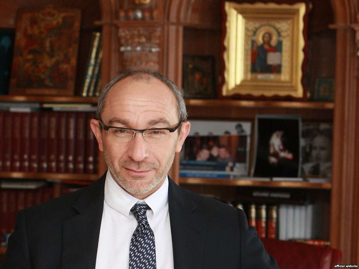 Суд у справі Кернеса перенесли на тиждень через неявку постраждалих