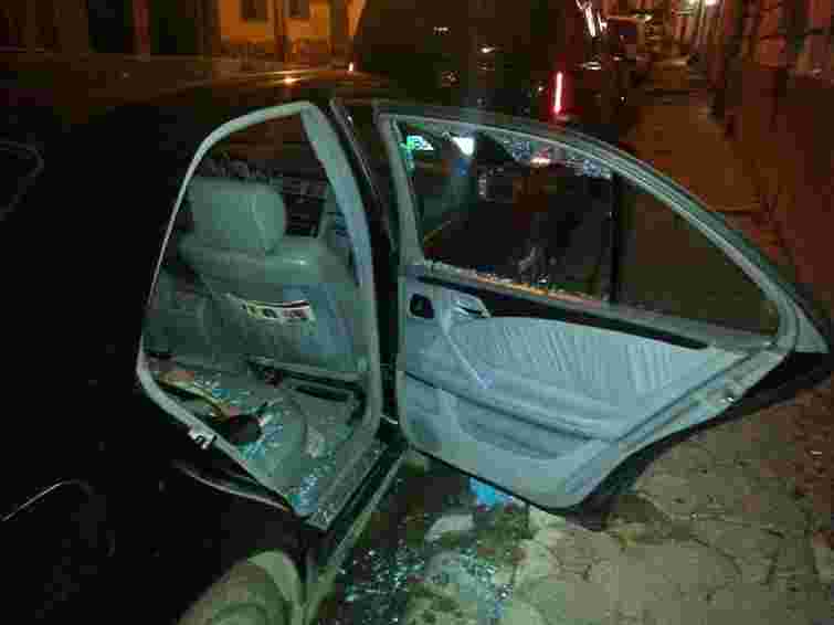 Вночі у центрі Львова «на гарячому» затримали двох автокрадіїв