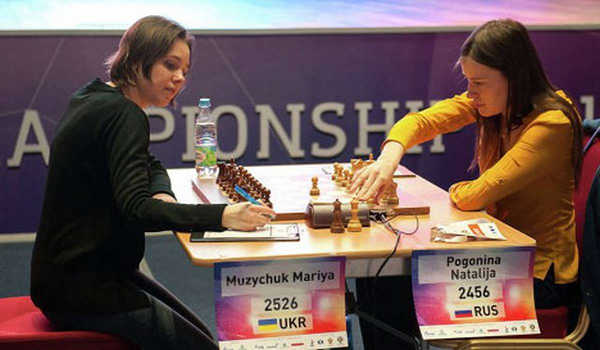 У третій партії фіналу чемпіонату світу з шахів українка розійшлася миром з росіянкою