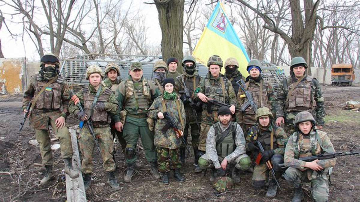 Міноборони: Батальйон «ОУН» організовано відводиться з Пісків