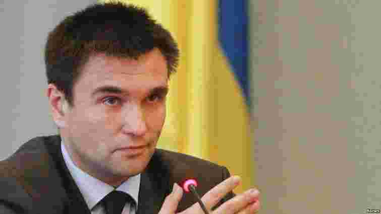 СММ ОБСЄ не контролює близько половини території Донбасу, - Клімкін