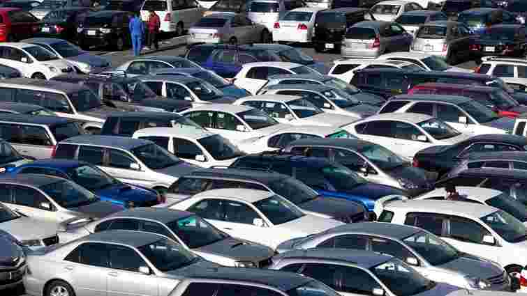 Спецмита  на імпорт легкових автомобілів в Україні знижено вдвічі 