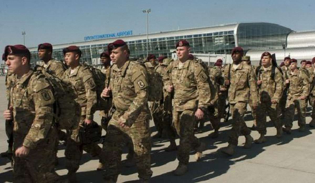 До Львова прилетіли десантники 173 бригади армії США
