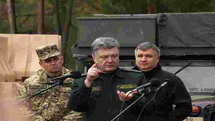 Значна частина українських офіцерів була агентами ФСБ, – Порошенко