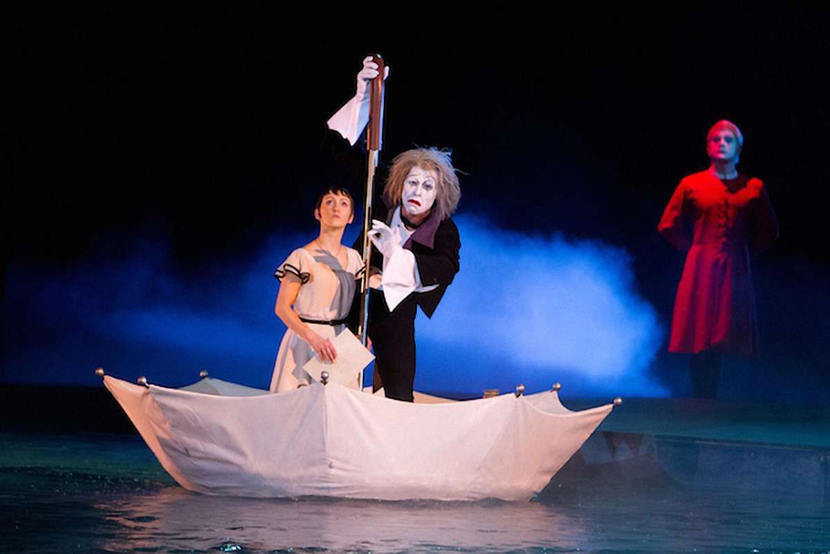 Канадці продали китайцям знаменитий Cirque du Soleil