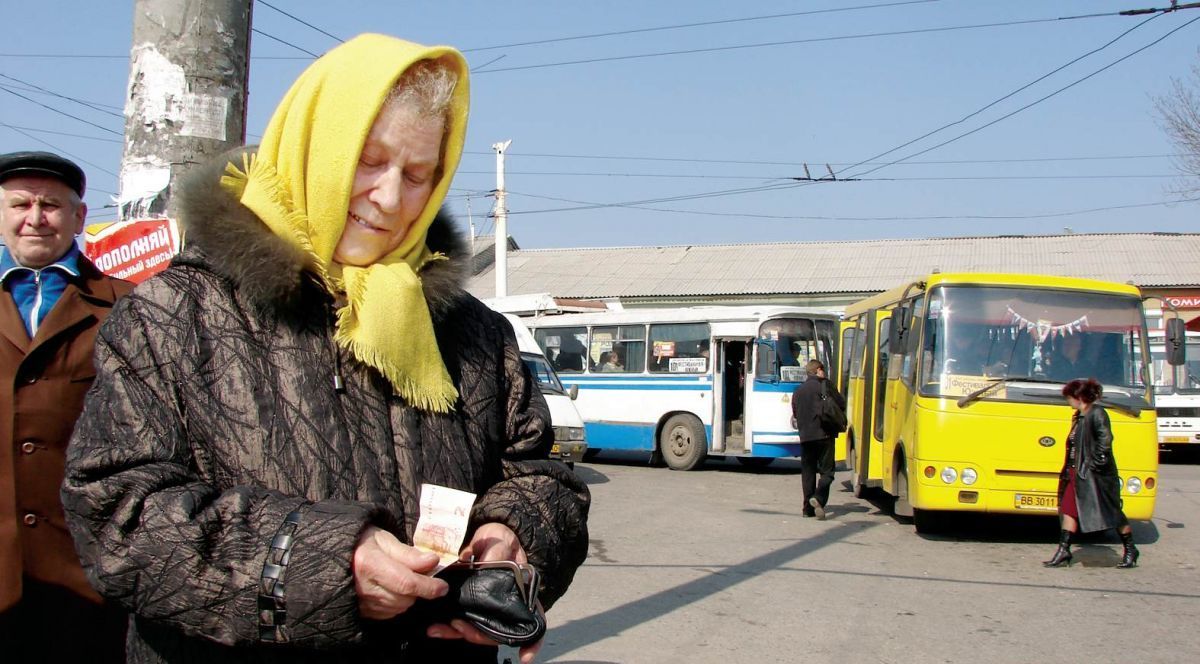 Представник Львівської міськради не з'явився на суд щодо скасування пільгових годин у маршрутках