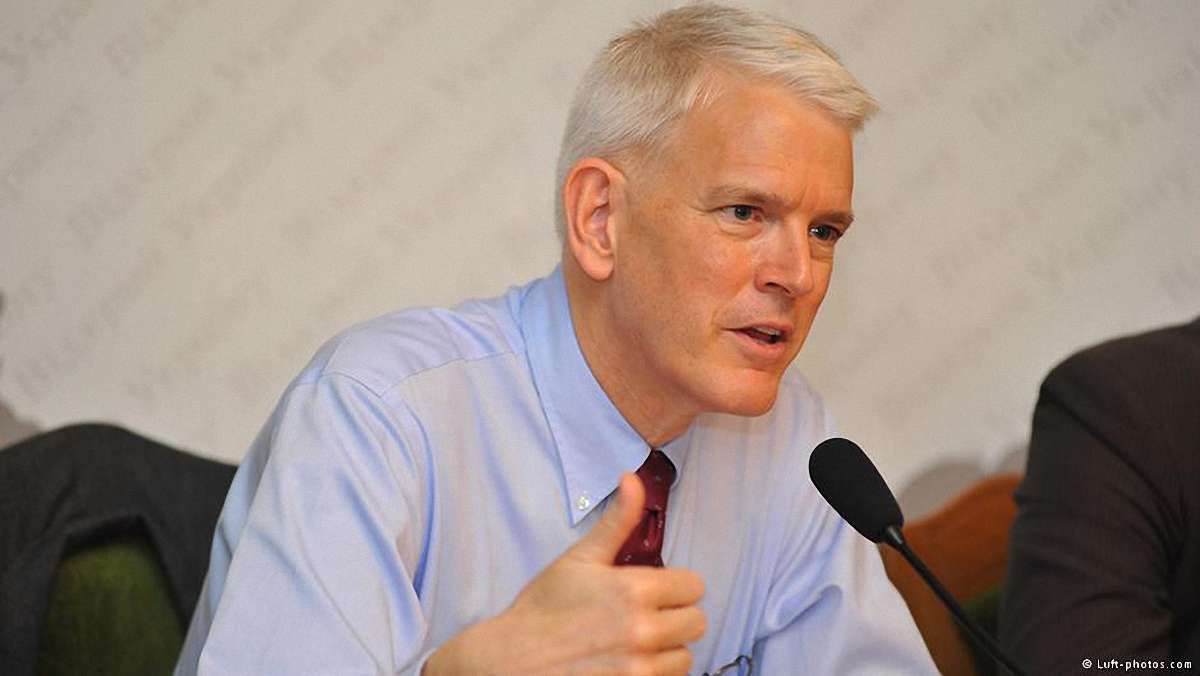 Якщо Росія почне наступ, США нададуть Україні зброю, - екс-посол США