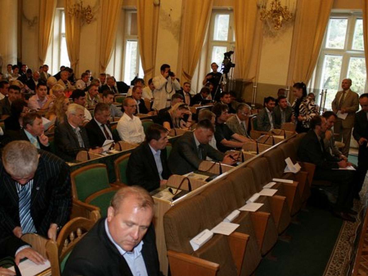 Львівська облрада не захотіла скоротити кількість депутатів у місцевих радах 