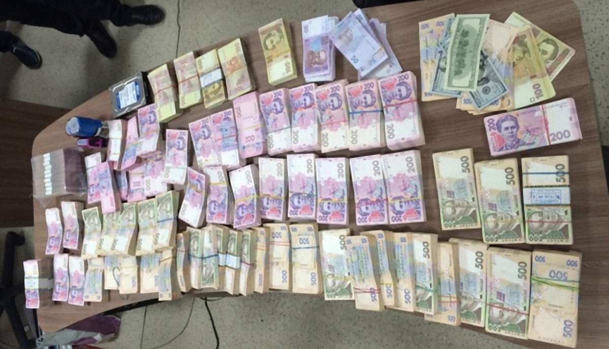 В Одеській області СБУ викрила конвертаційний центр з мільярдним обігом