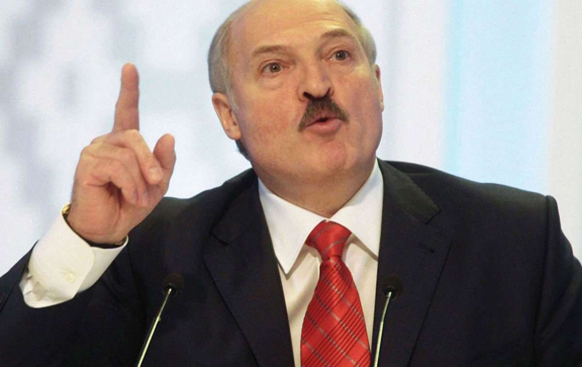 Лукашенко готовий озброїти 500 тис. білорусів, якщо виникне така потреба