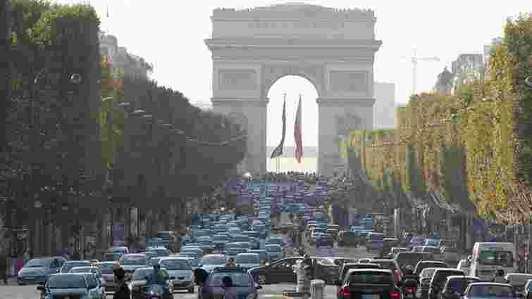 Єврокомісія має намір подати на Францію до суду за брудне повітря