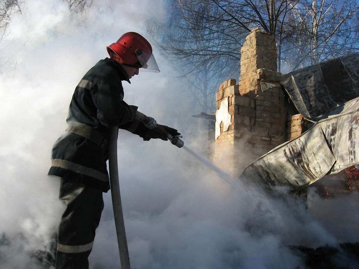 У Львові загорілась прибудова житлового будинку 