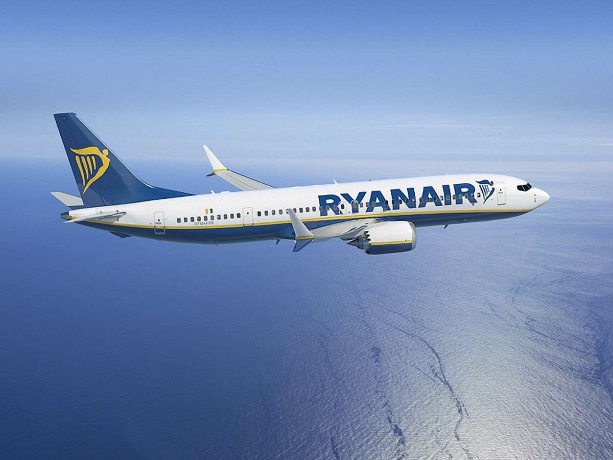 Хакери пограбували найбільшого лоукостера Європи Ryanair