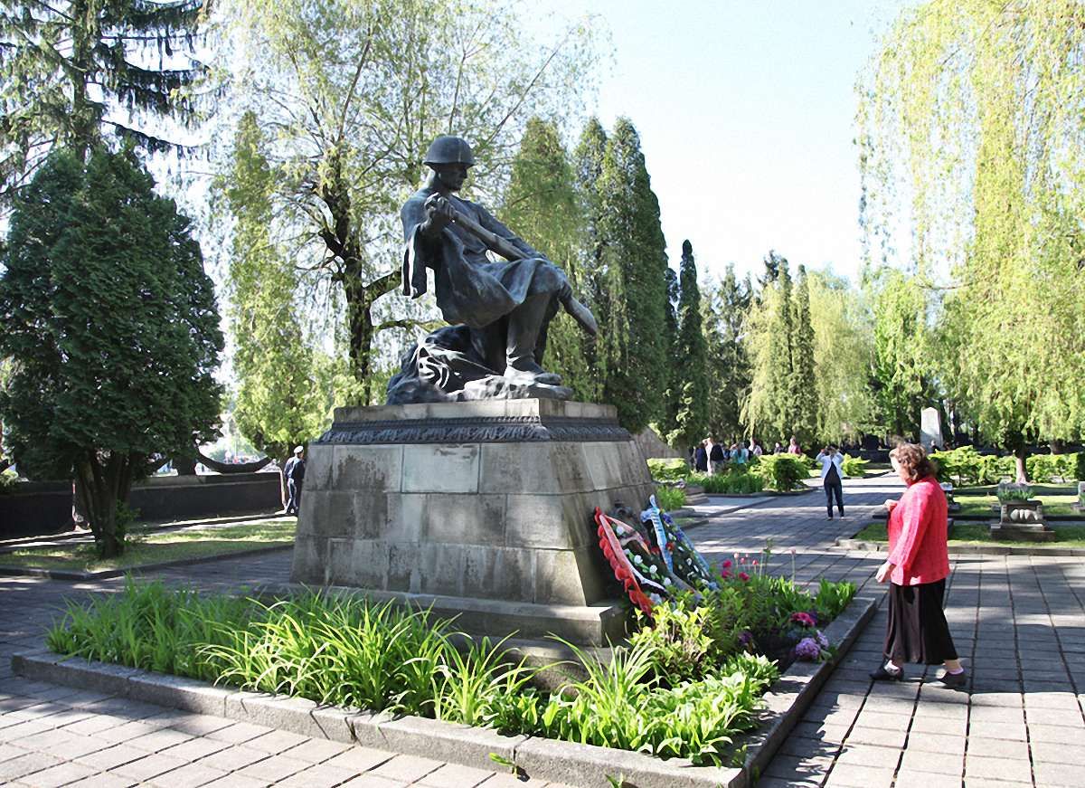 Львів'ян закликали ушанувати замордованих та невинно загиблих у ІІ Світовій війні