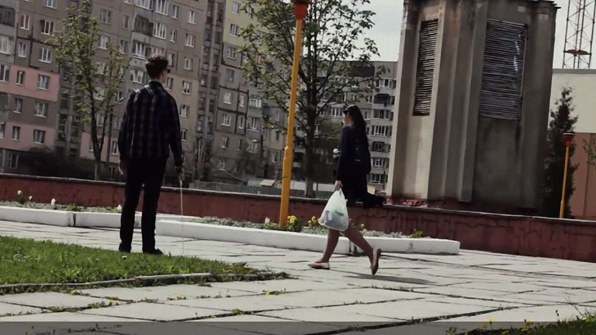 Соціальний експеримент: чи готові львів’яни допомогти незрячому