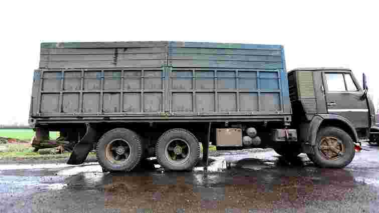 Прикордонники затримали ще 52 вантажівки з контрабандою для бойовиків