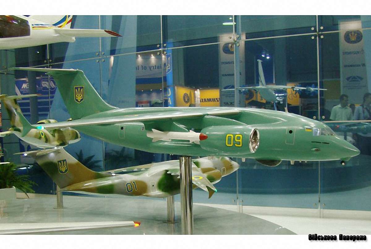 Новий український літак Ан-178 представлять на авіавиставці у Франції