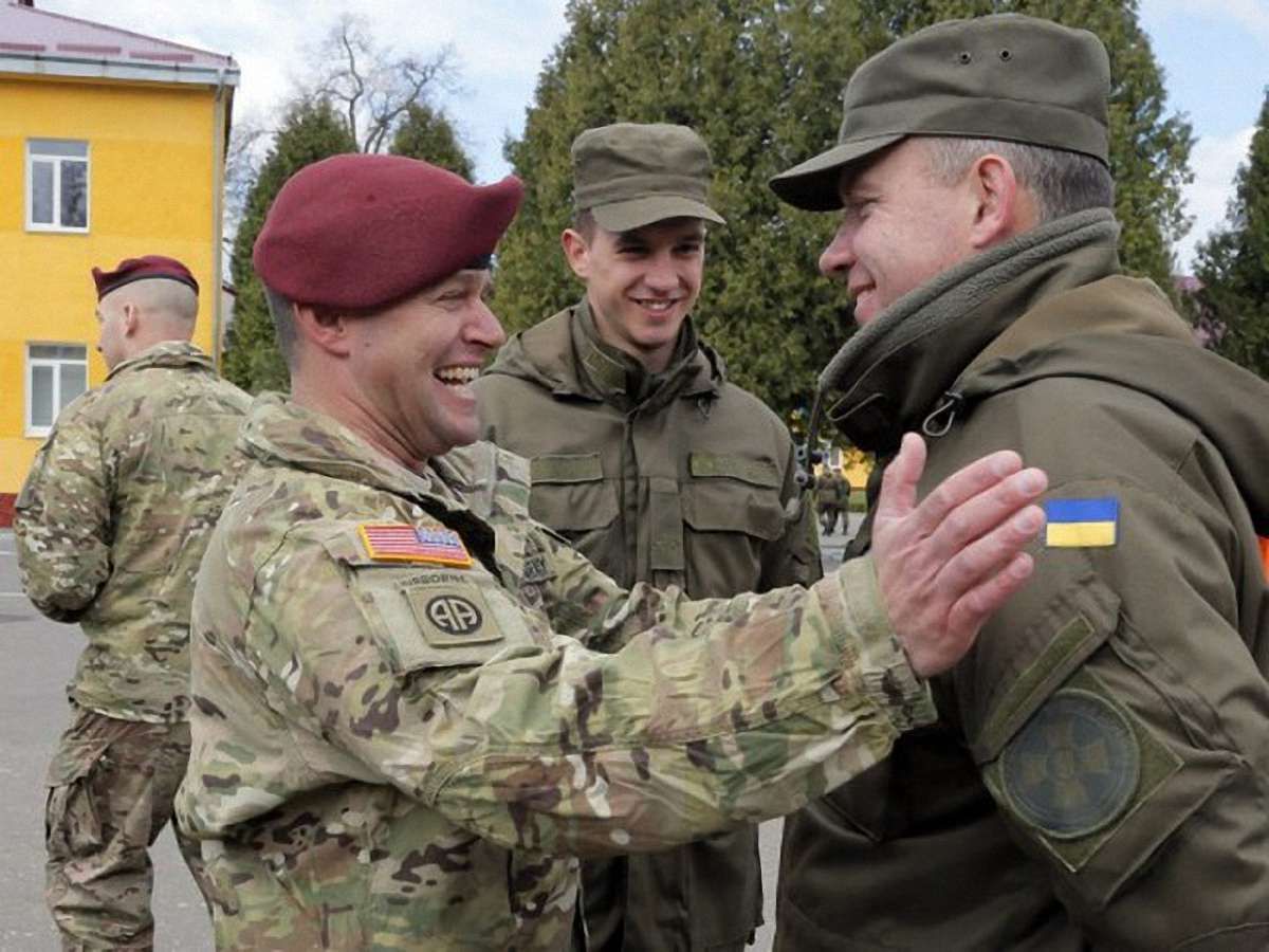 Американські військові відвідали матч «Карпати» - «Чорноморець»