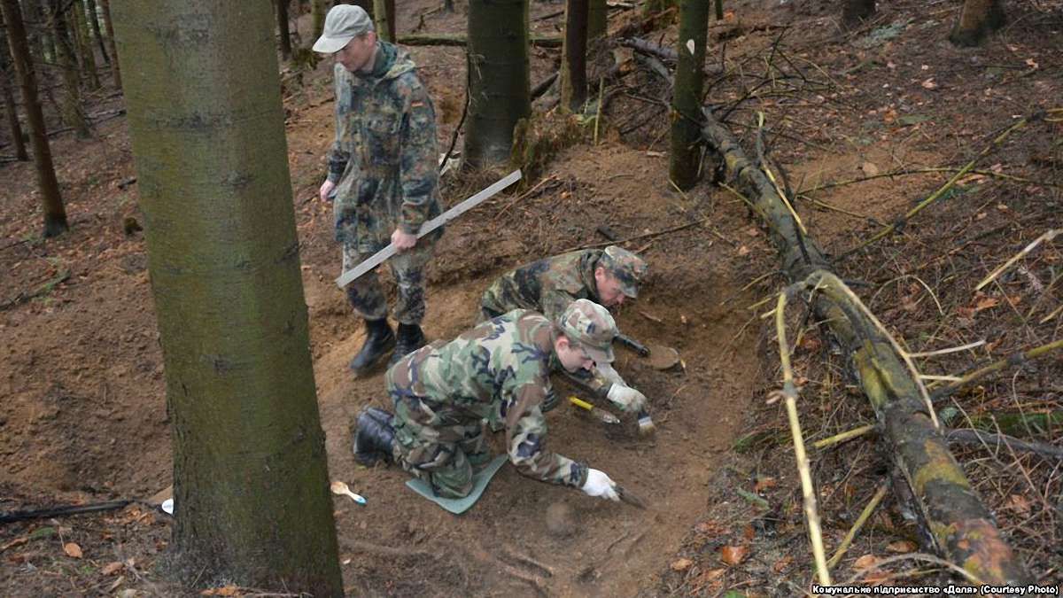 Поблизу Сколе в урочищі «Альтана» виявили масове захоронення вояків УПА
