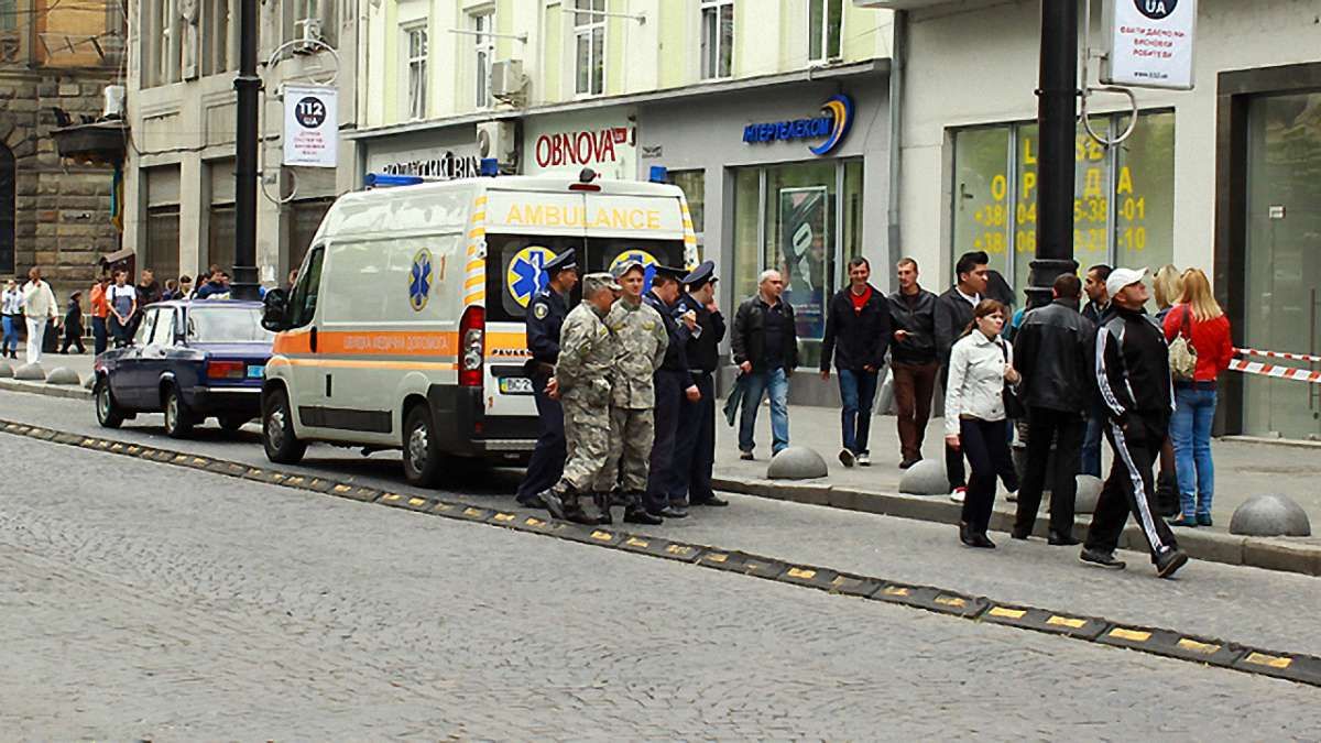 Анонім повідомив про замінування ТЦ «Опера пасаж» у центрі Львова