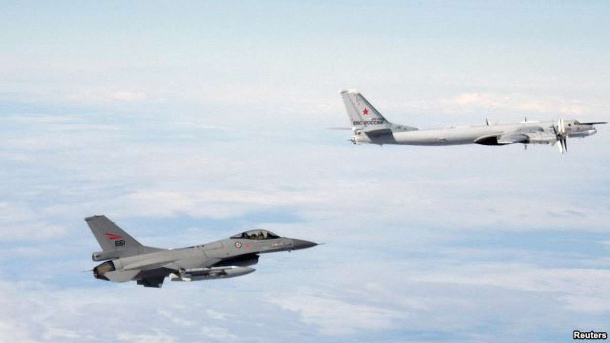 Британські літаки перехопили біля Шотландії російські бомбардувальники