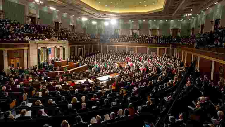 Палата представників США схвалила постачання летальної зброї в Україну