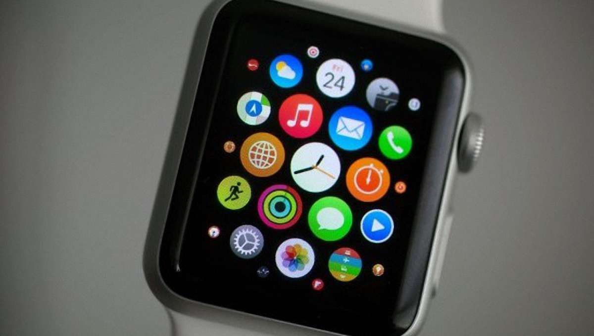 Китайським військовим заборонили носити Apple iWatch