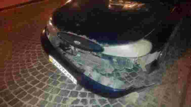 У Львові вночі затримали п’яного водія, який пошкодив два автомобілі