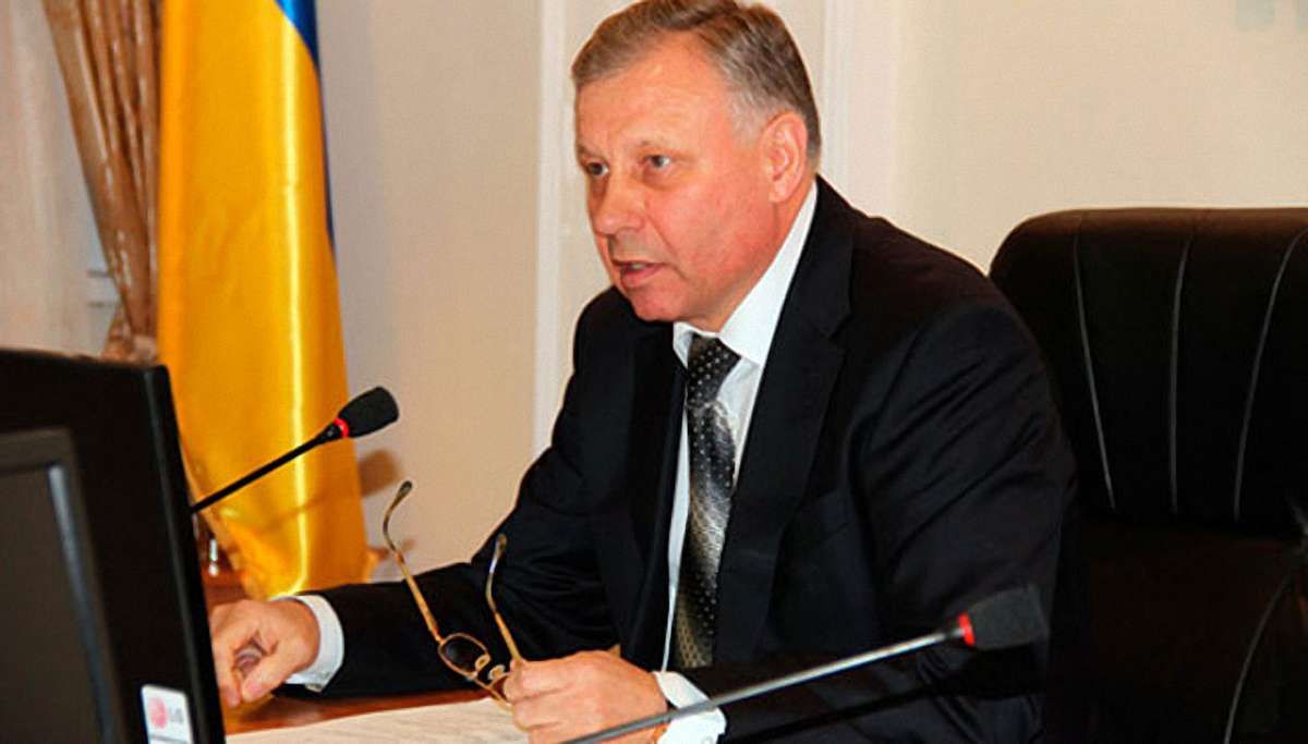 Чеботарю вручили повістку на допит, після чого він утік до Відня