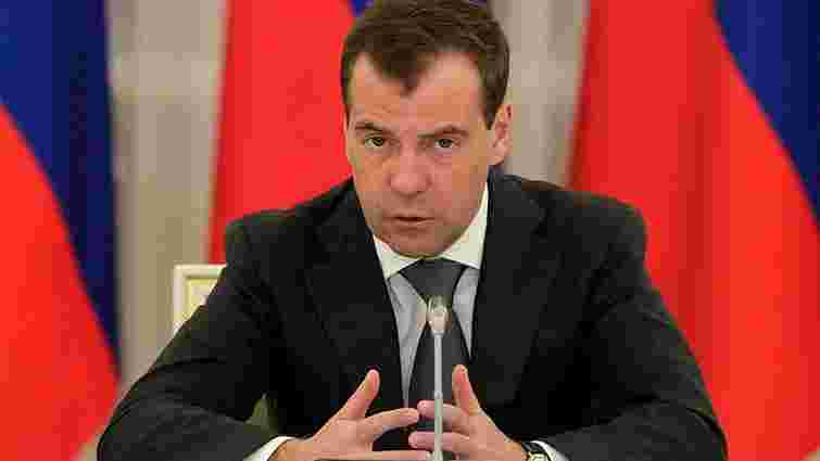 Росія займе максимально жорстку позицію, якщо Україна відмовиться повернути борги, – Медведєв