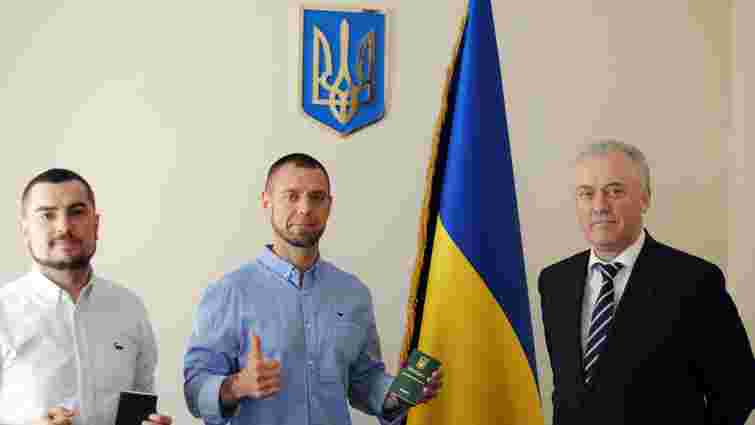 Екс-лідер гурту «Ляпіс Трубецкой» отримав право на постійне проживання в Україні