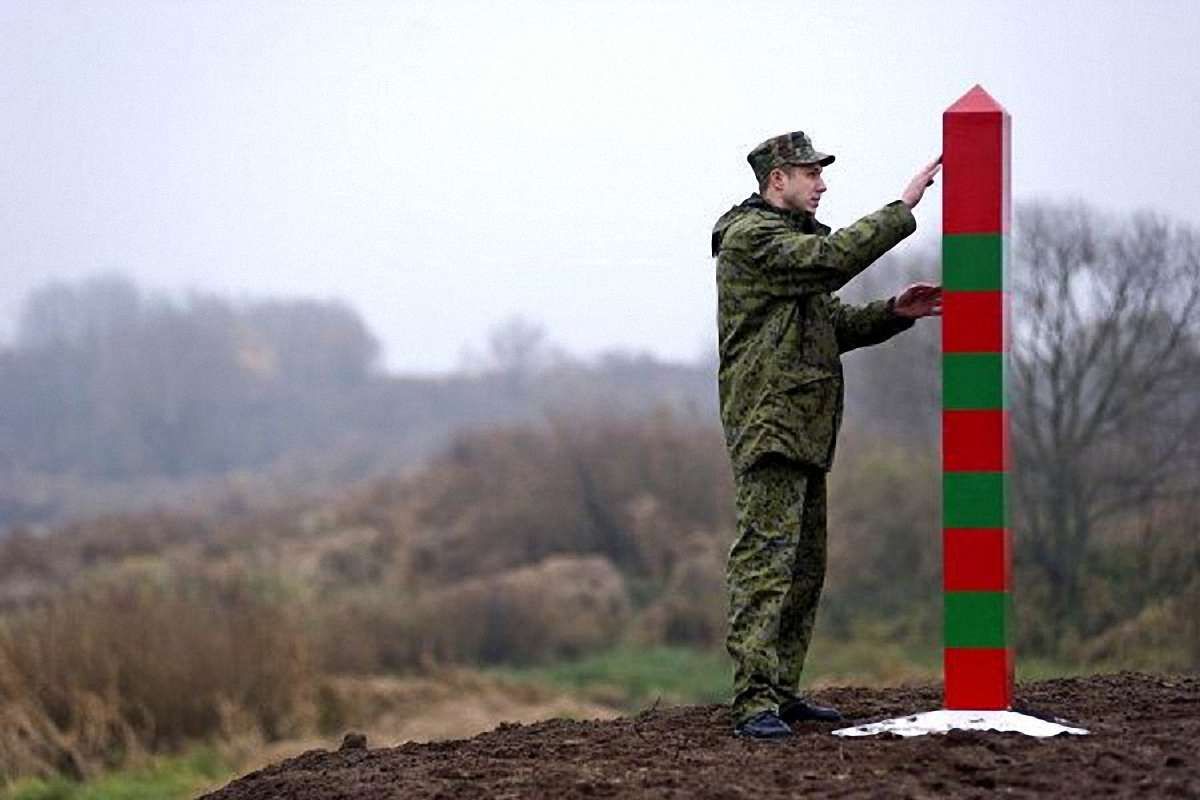 На кордоні з Україною Росія викопала 100 км ровів