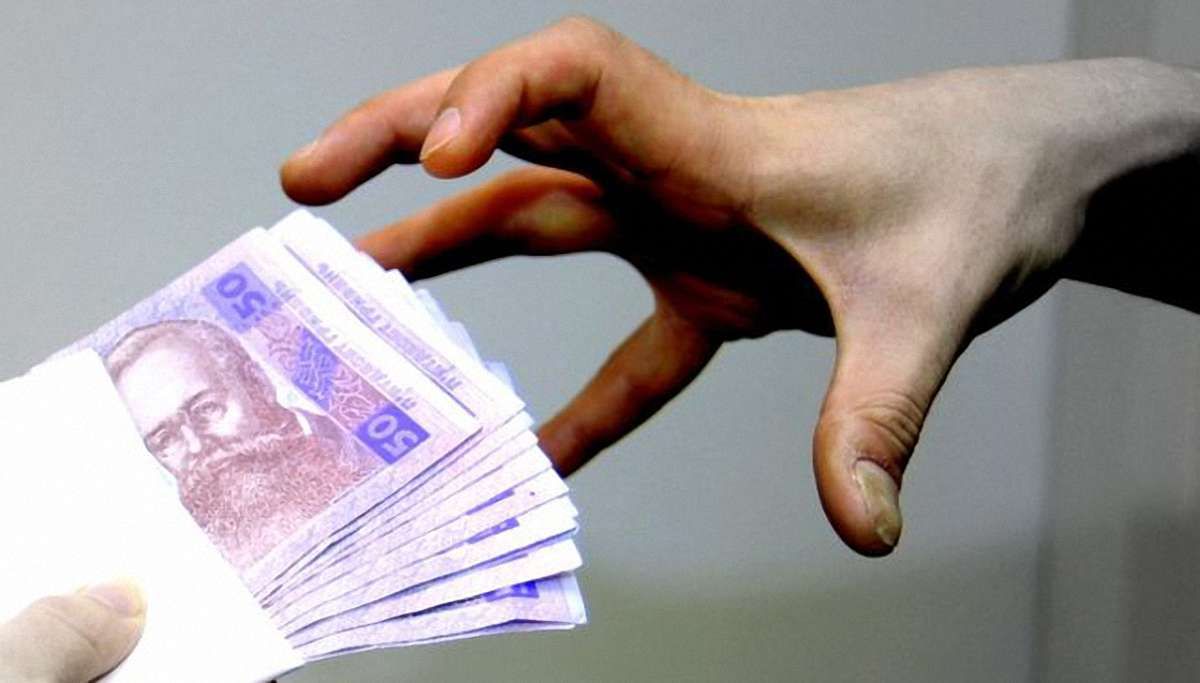 Правоохоронці затримали податківця за ₴2,2 млн хабара