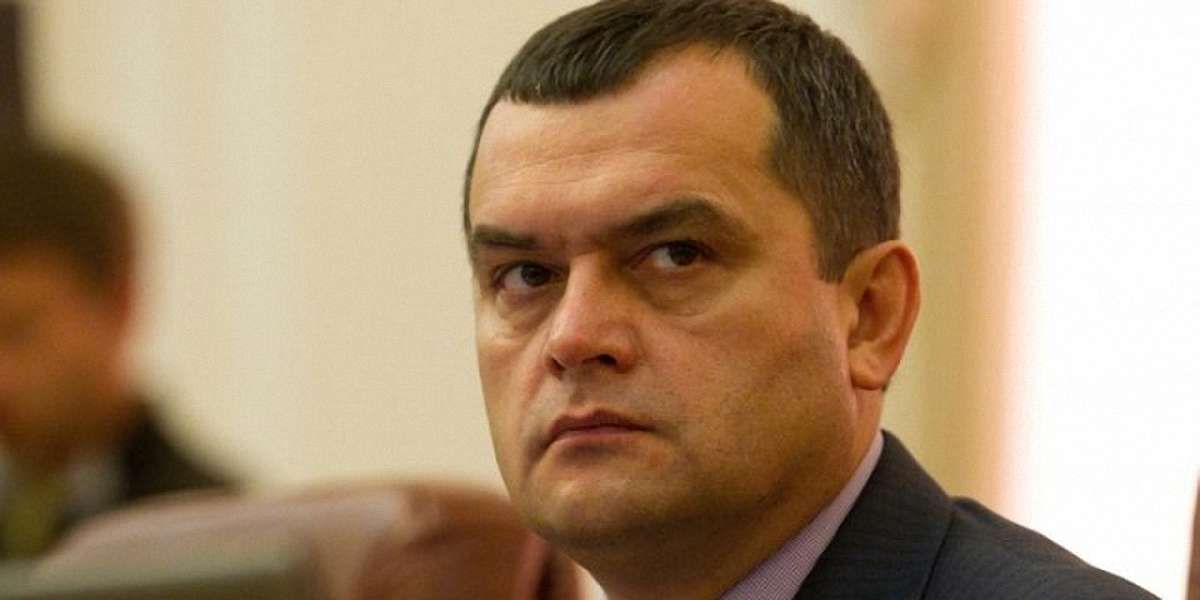 Екс-міністр МВС Захарченко готує в Криму бойовиків для зони АТО