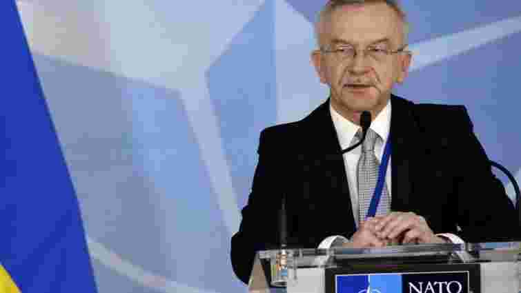 Порошенко звільнив голову місії України при НАТО