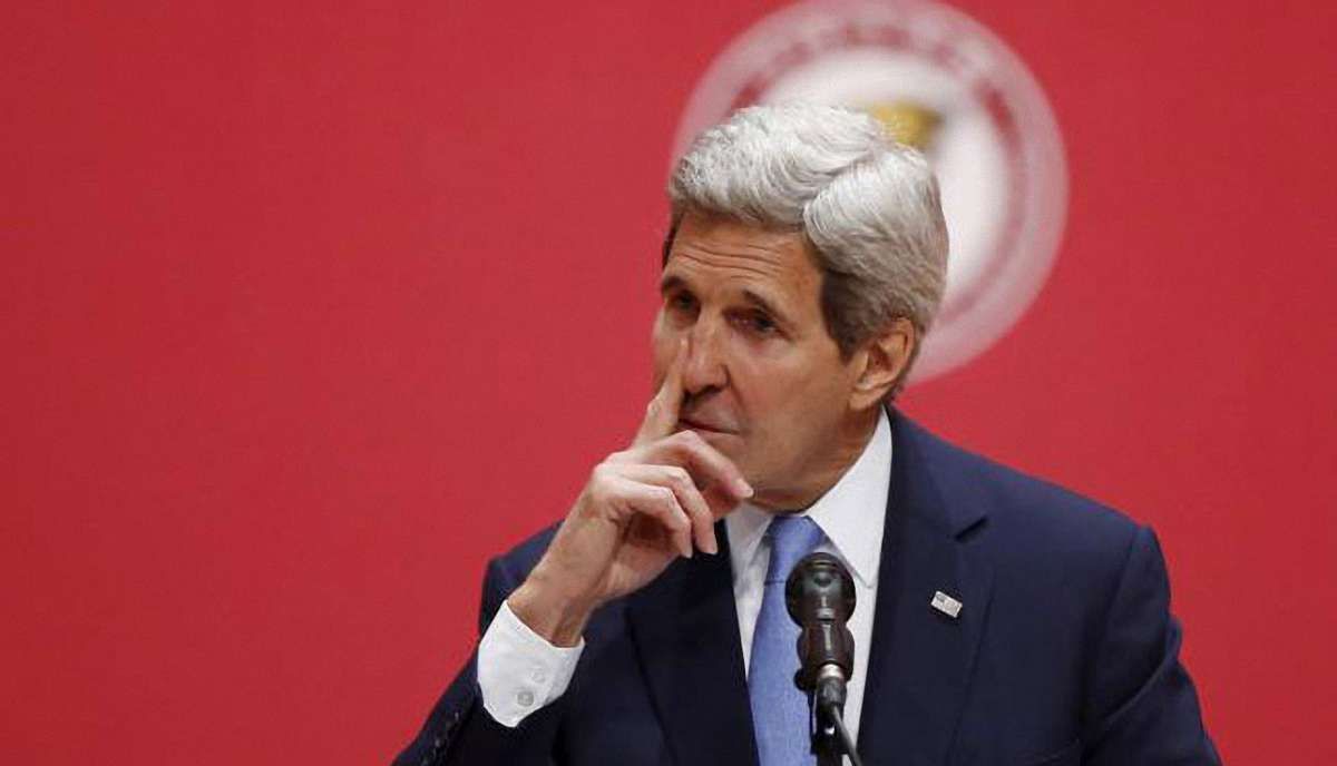 Держсекретар США скасував своє європейське турне через перелом стегна