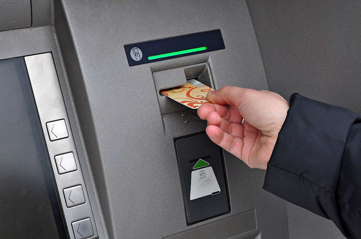 НБУ удвічі збільшив ліміт на видачу готівкової гривні