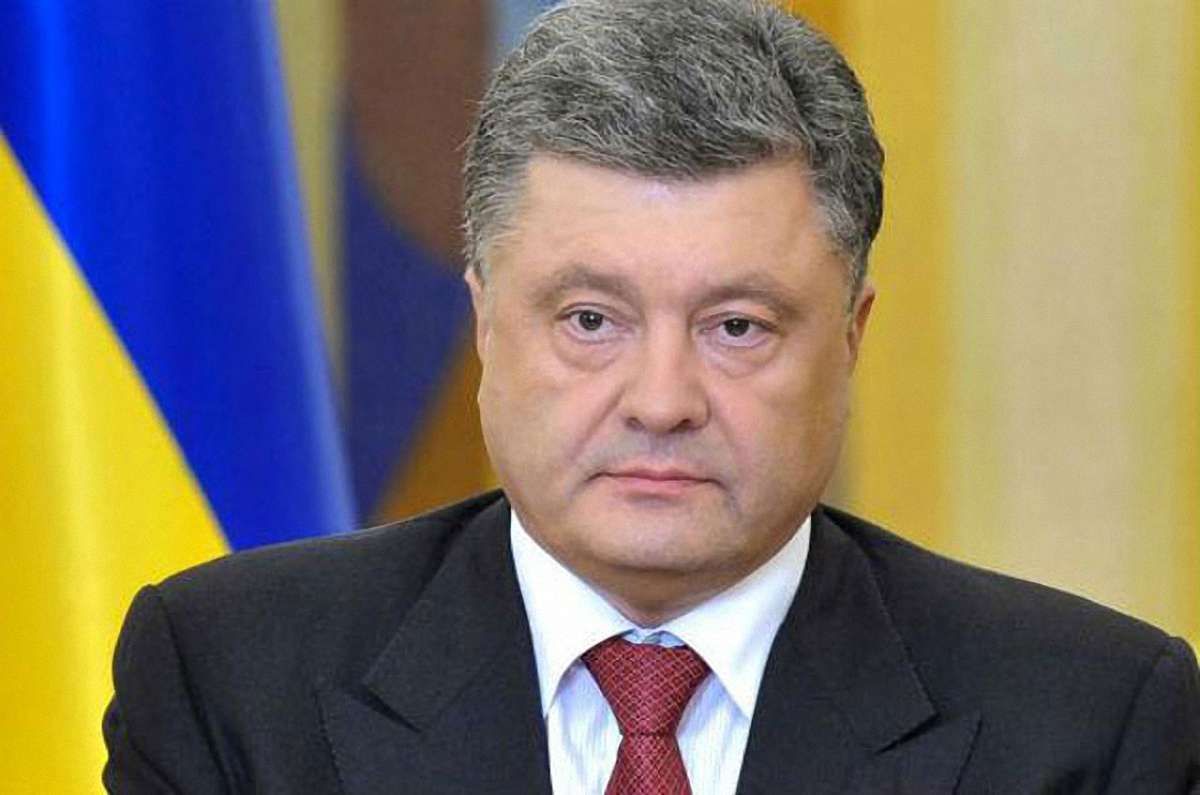 Президент Порошенко нагородив 280 бійців АТО посмертно 