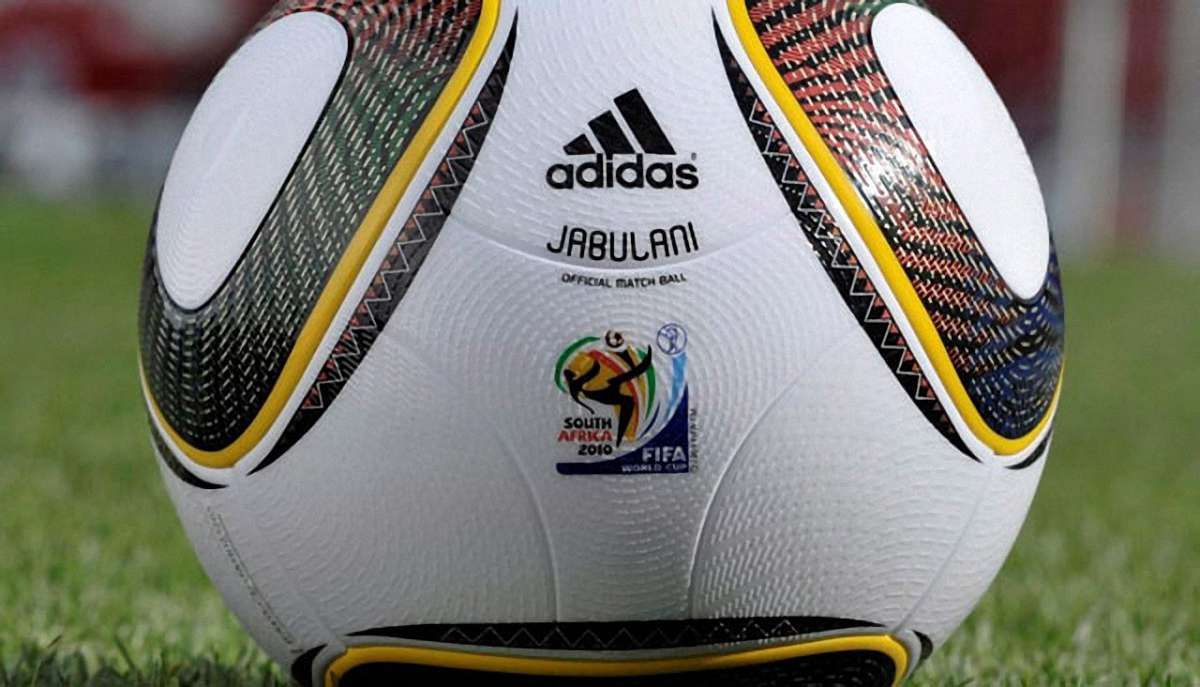 Через корупнійний скандал Adidas не хоче співпрацювати з ФІФА