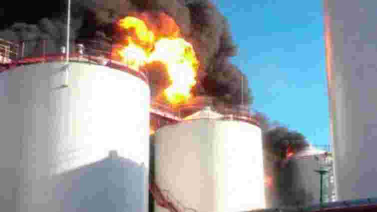 Під Києвом загорілася нафтобаза, 4 людей травмовані