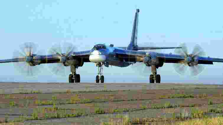 У російського стратегічного бомбардувальника Ту-95 при злеті загорівся двигун