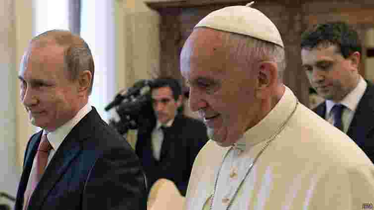 Папа Римський подарував Путіну медаль «Ангел миру»