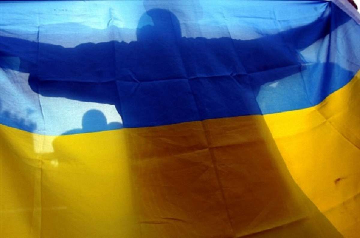 Поблизу окупованої Горлівки бійці АТО підняли прапор України (відео)