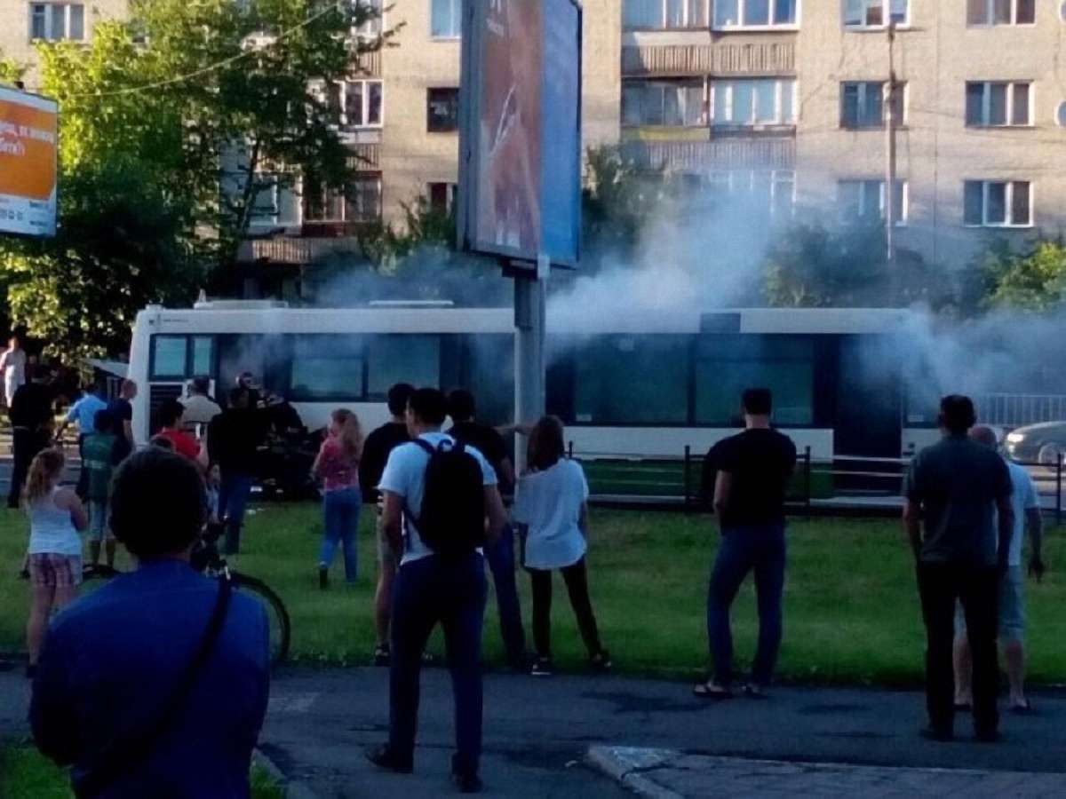 У Львові під час руху загорівся автобус №31: обійшлося без жертв